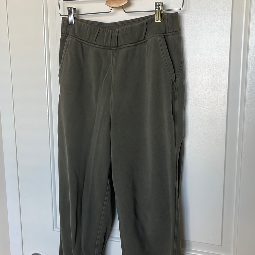 Lululemon joggers woman, size S